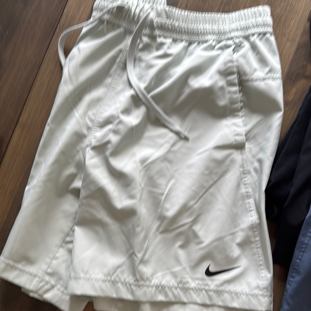 Nike light Gray Athletic Shorts Lightweight Elastic Waist